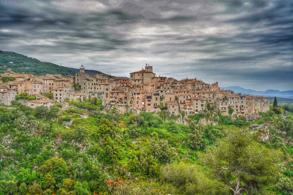 Perched Village Tours view of Tourrettes-sur-loup